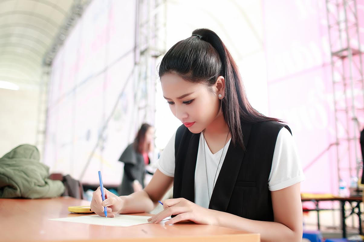 HH biển Nguyễn Thị Loan hạnh phúc khi được hiến máu cứu người